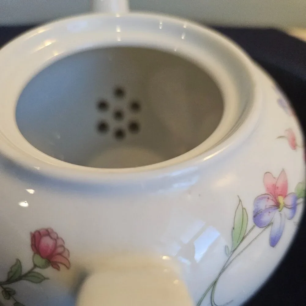 TEAPOT, VINTAGE BIA CORDON BLEU INTERNATIONAL